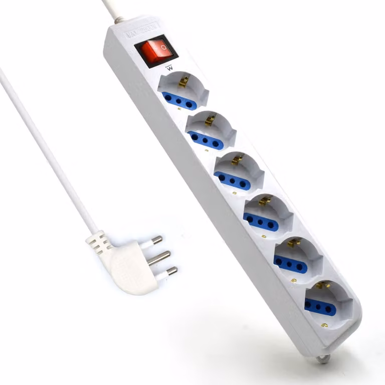 Multipresa a 6 prese con spine italiane da 10 A e spine Schuko, 1 m, angolata a 45°