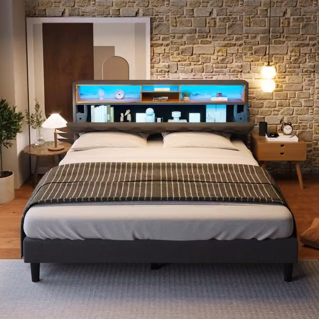 Letto matrimoniale imbottito 140 × 200 cm con testiera contenitore LED in legno grigio con rete a doghe