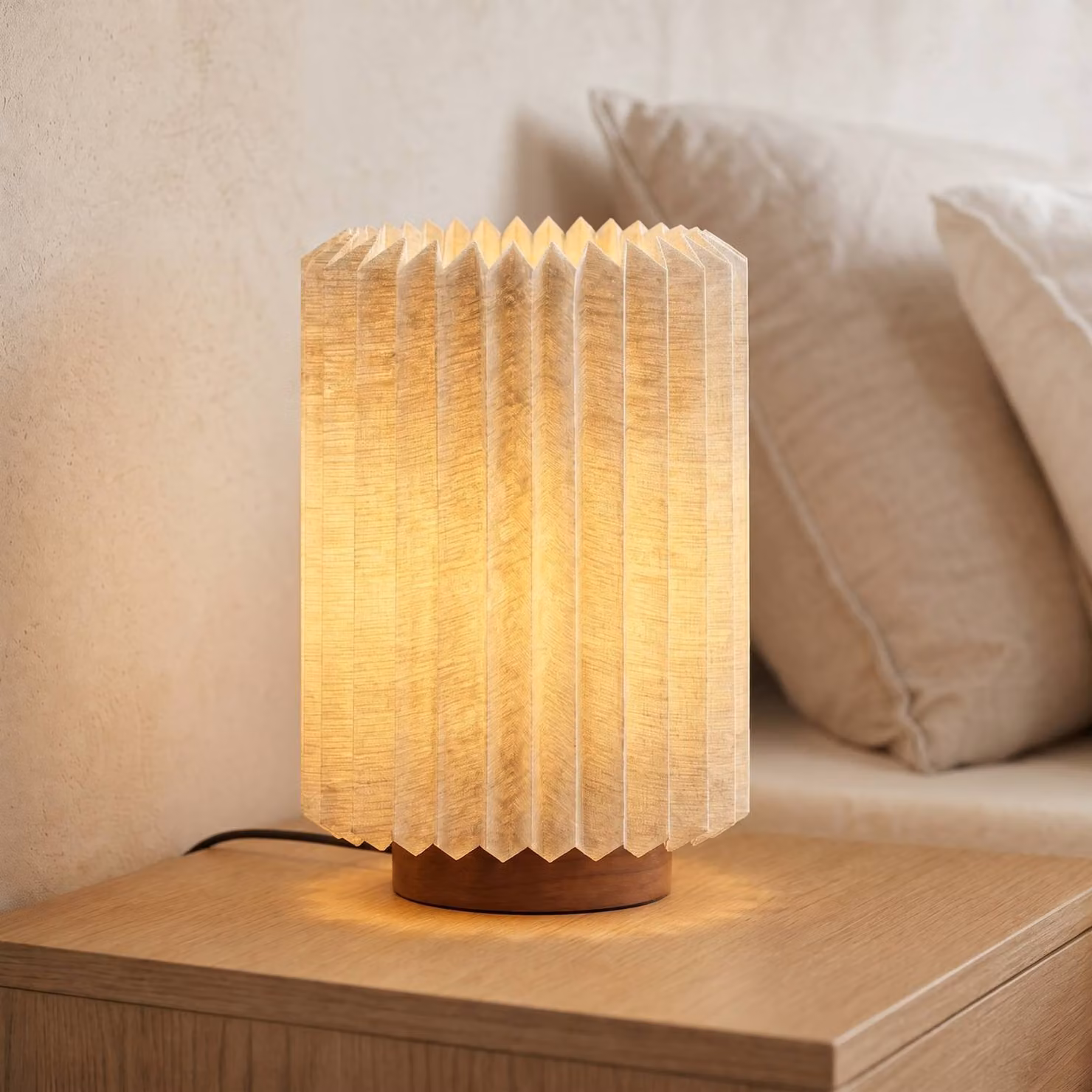Lampada da tavolo Maveo Lindby, Alluminio / Grigio / Zincato, Soggiorno / Sala da pranzo, Tessuto / Stoffa / Seta, Scandinavo, Lampada da tavolo