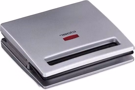 Tostapane Cloer per 2 toast con taglio diagonale, 900 W, finitura argento e vano per lo stoccaggio del cavo