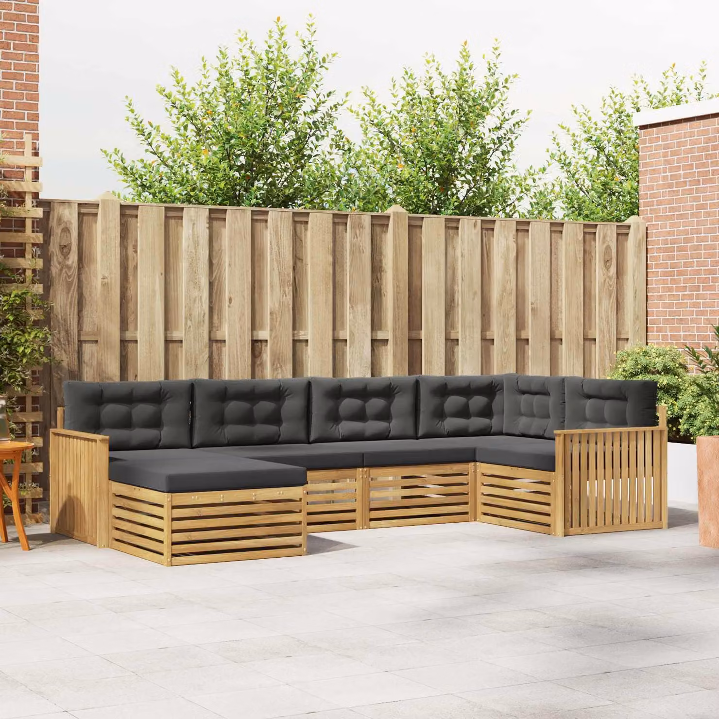 vidaXL Set di divani da esterno a L composto da 6 pezzi in legno di acacia con cuscini bianchi e antracite in poliestere resistente ai raggi UV
