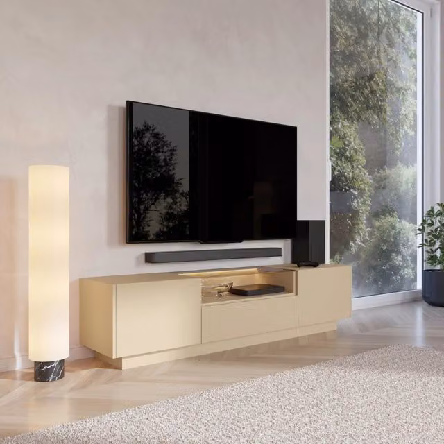 Mobile porta TV Kakaha DMORA in legno marrone e beige con illuminazione integrata, L 176 cm x P 40 cm x H 43 cm – 1