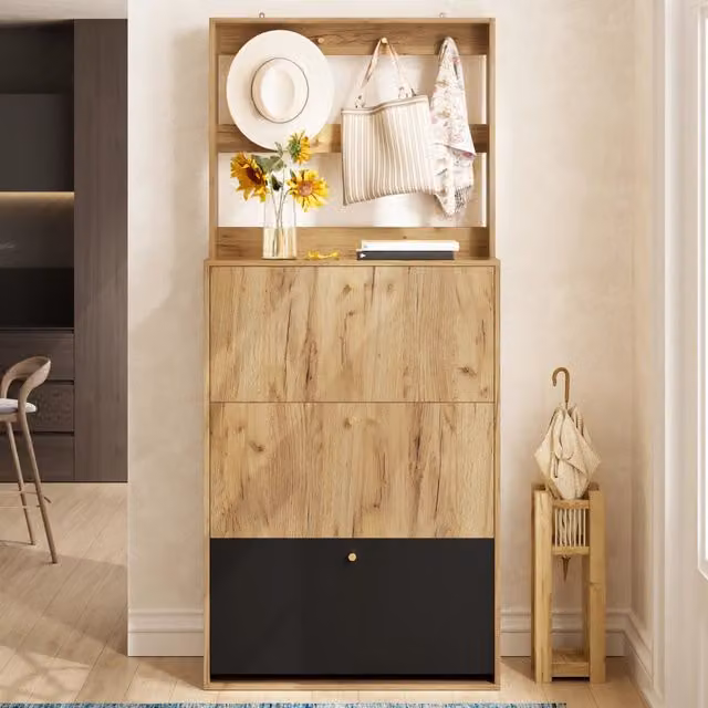 Scarpiera da ingresso FOLYNA con 3 scomparti a ribalta e ganci, colore nero e marrone, L: 75 cm, P: 24 cm, H: 180 cm