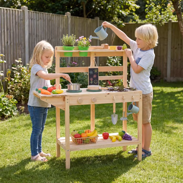 Set da cucina giocattolo in legno Costway per bambini con fornelli, lavello e manopole rotanti, colore beige e multicolore