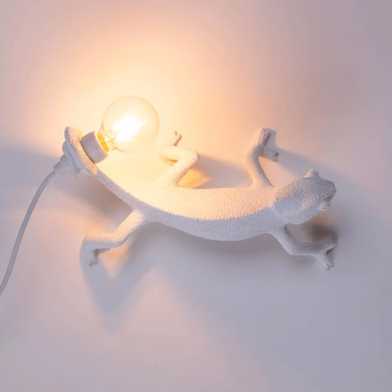 SELETTI Chameleon Lamp Going Down Applique USB, Bianco / Opale, Soggiorno / Sala da pranzo, Plastica, Design, Applique
