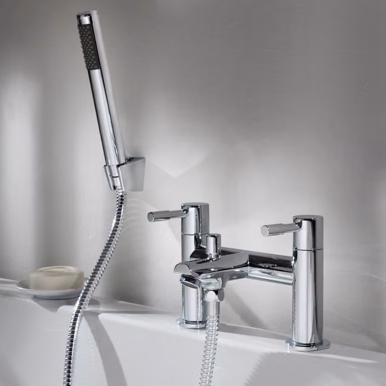 Rubinetto Miscelatore Moderno per Vasca da Bagno con Doccetta - Cromato - Como