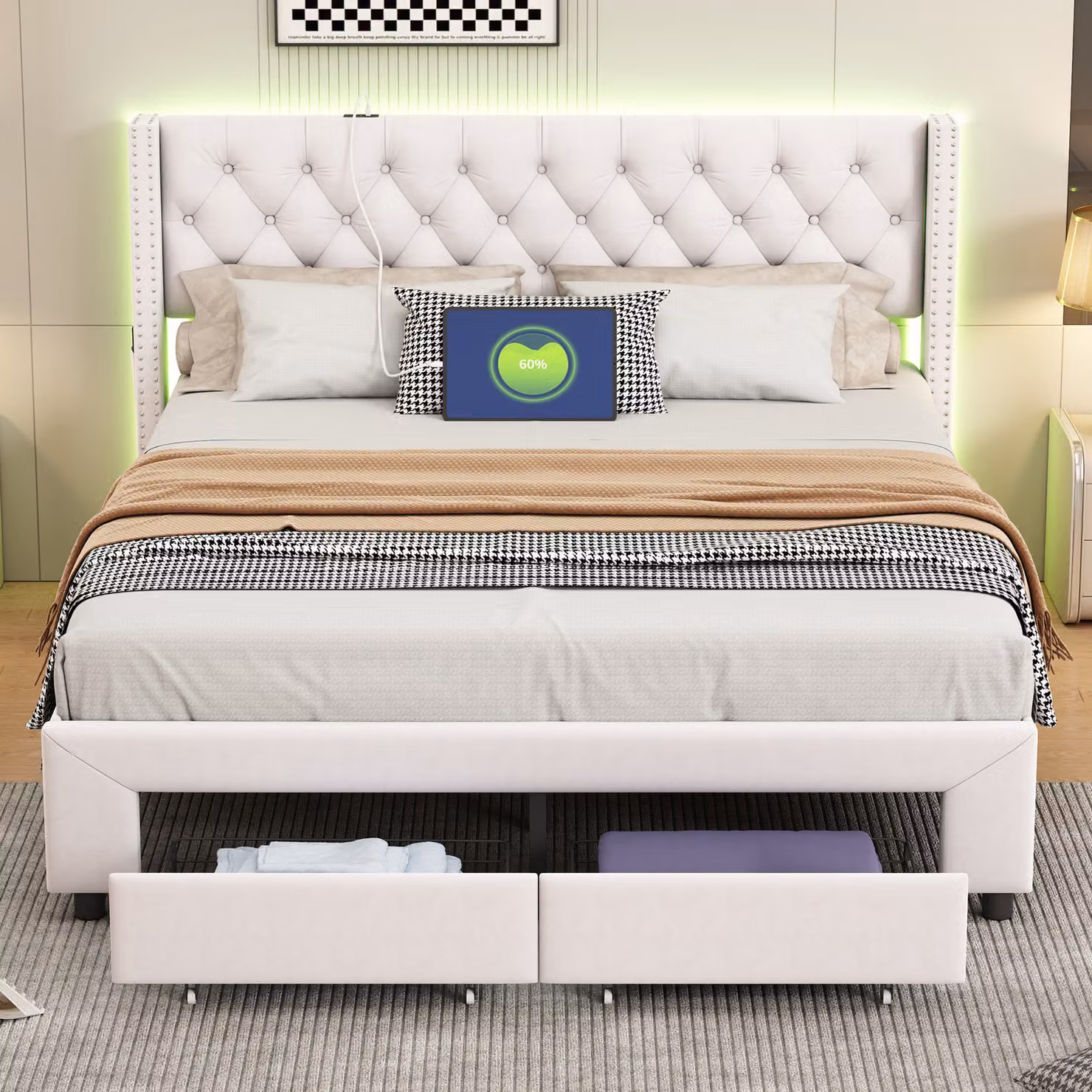 Letto imbottito ProximaX 160x200 cm in beige con illuminazione a LED, connessione USB, box letto e tasca laterale sulla testiera - Letto moderno in velluto con decorazione a borchie