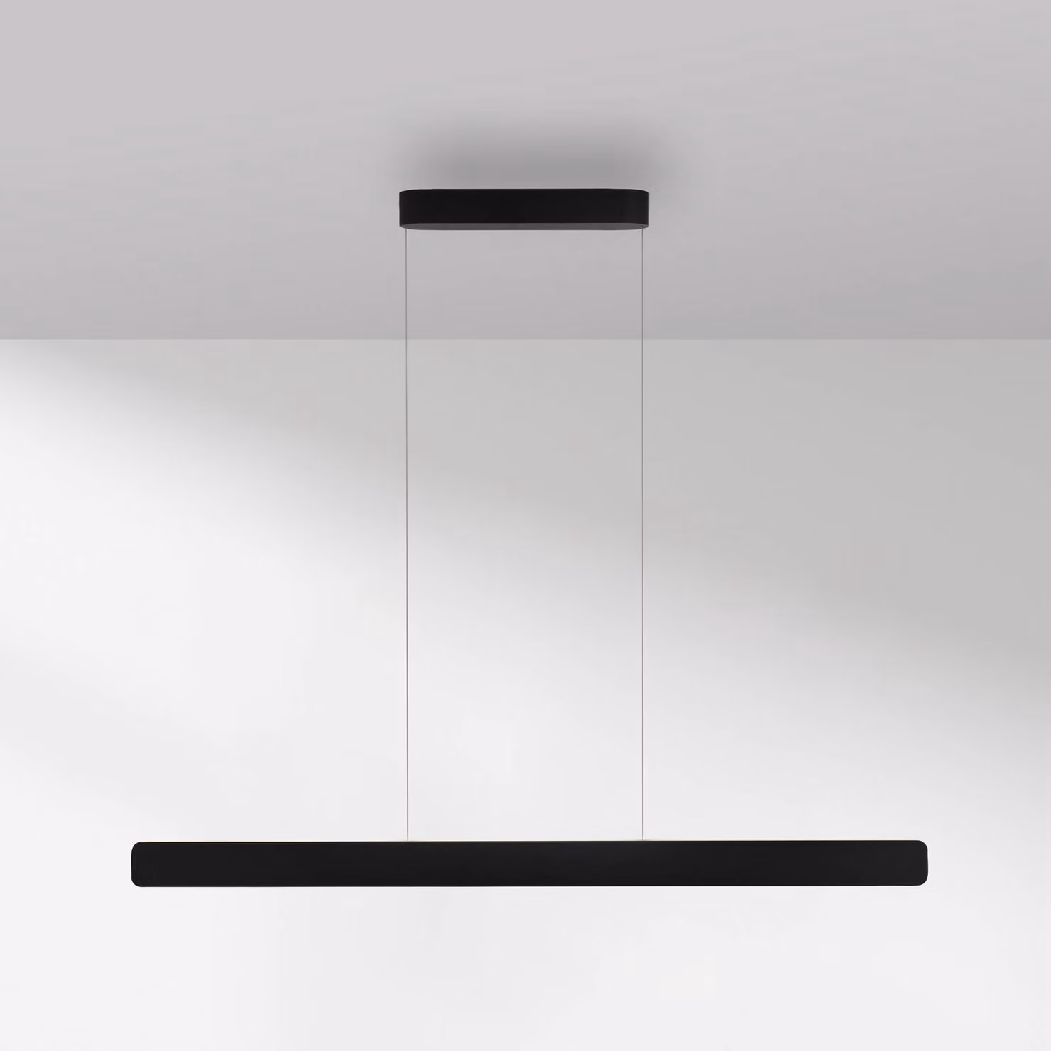Paul Neuhaus lampada LED a sospensione Q-Stretto, nera, 120 cm dimmerabile, Nero, Soggiorno / Sala da pranzo, Metallo, Moderno