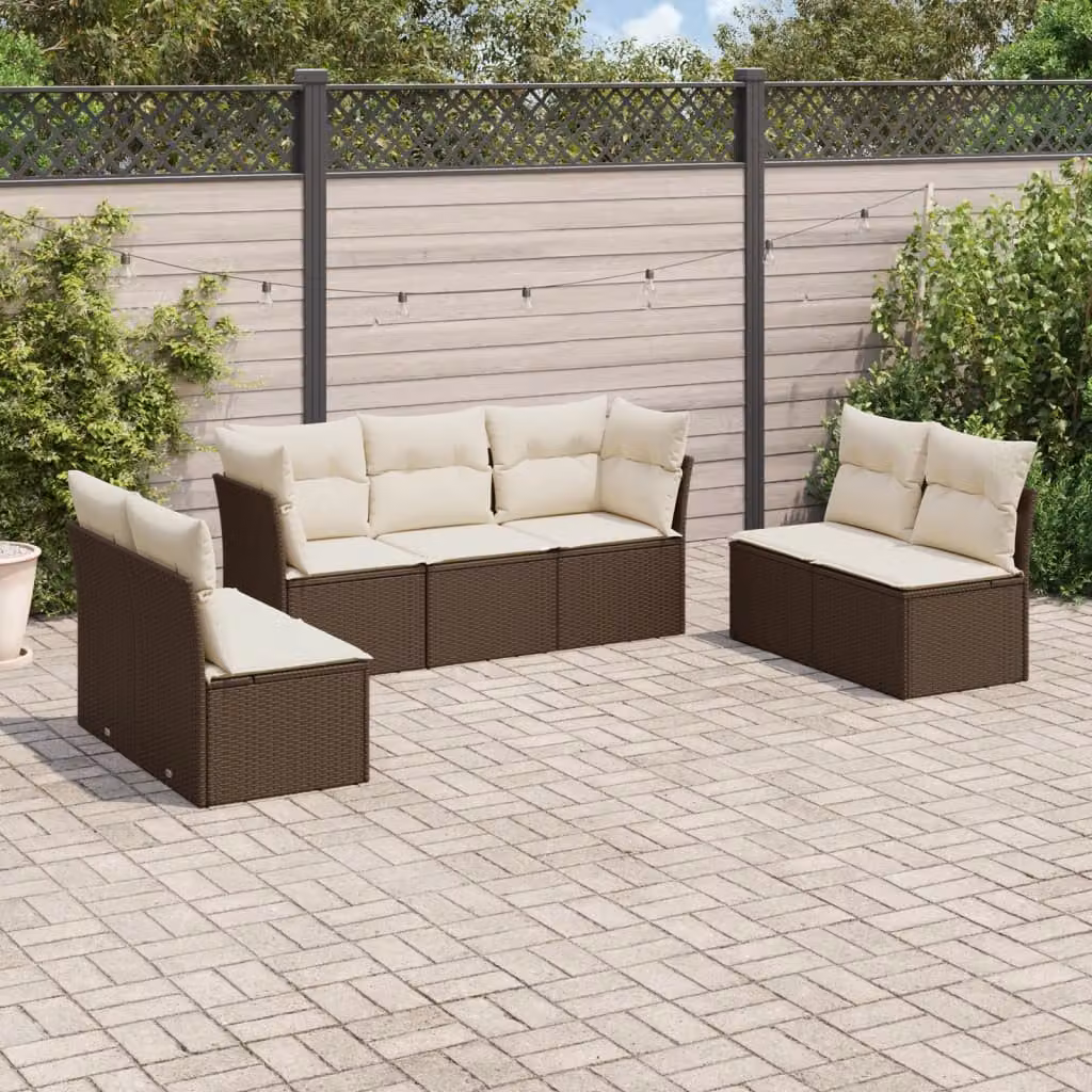 Set di divani da giardino vidaXL 7 pezzi in polyrattan marrone con cuscini bianchi e resistenti ai raggi UV – 1