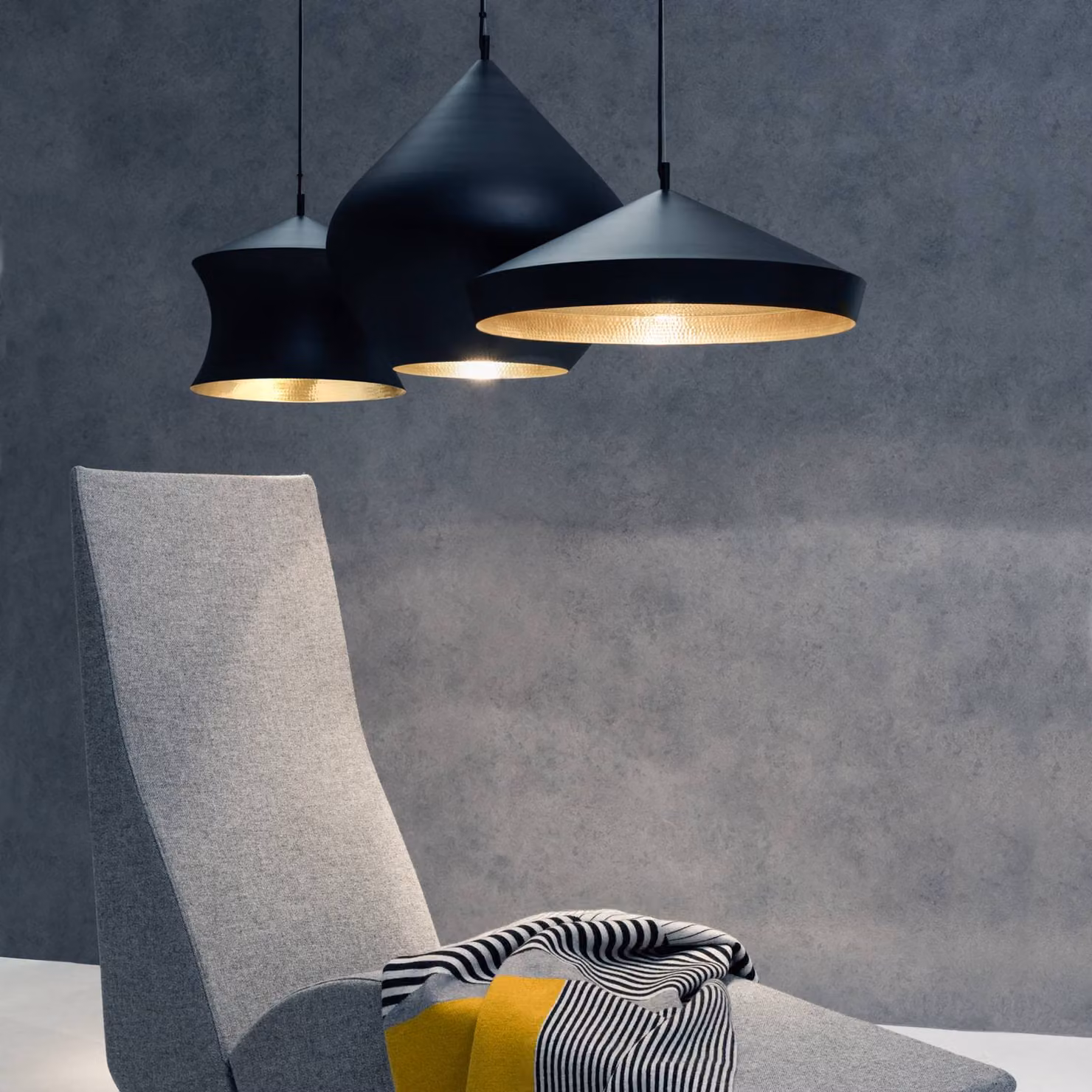 Tom Dixon Lampada a sospensione Beat Flat, dimmerabile, Nero, Soggiorno / Sala da pranzo, Ottone, Design, Lampada a sospensione