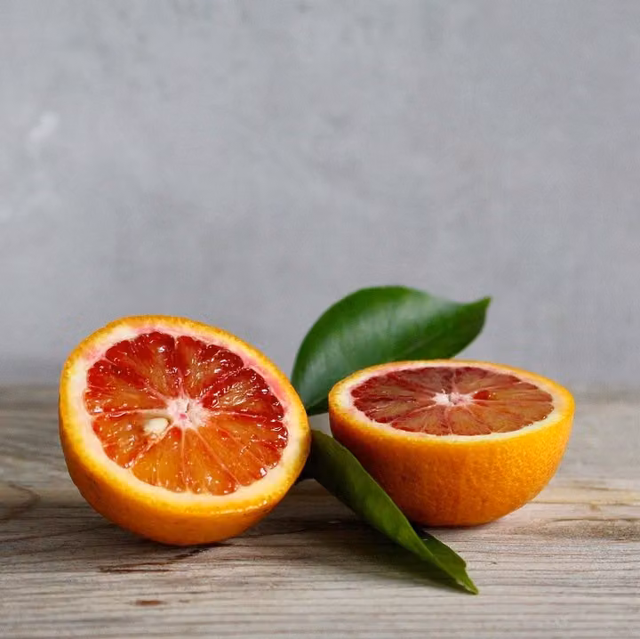 Albero di arance rosse Tarocco 120-160 cm - Citrus sinensis mediterraneo, ideale per giardino, terrazzo e balcone - Acquista pianta di arance rosse fresche