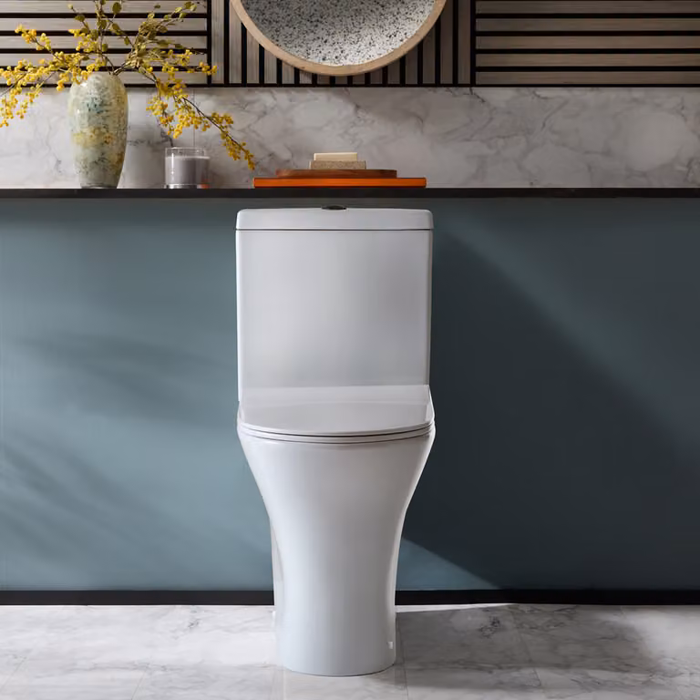 Sanitario WC Monoblocco Moderno con Sedile a Chiusura Ammortizzata e Pulsante di Scarico Cromato - Marbury