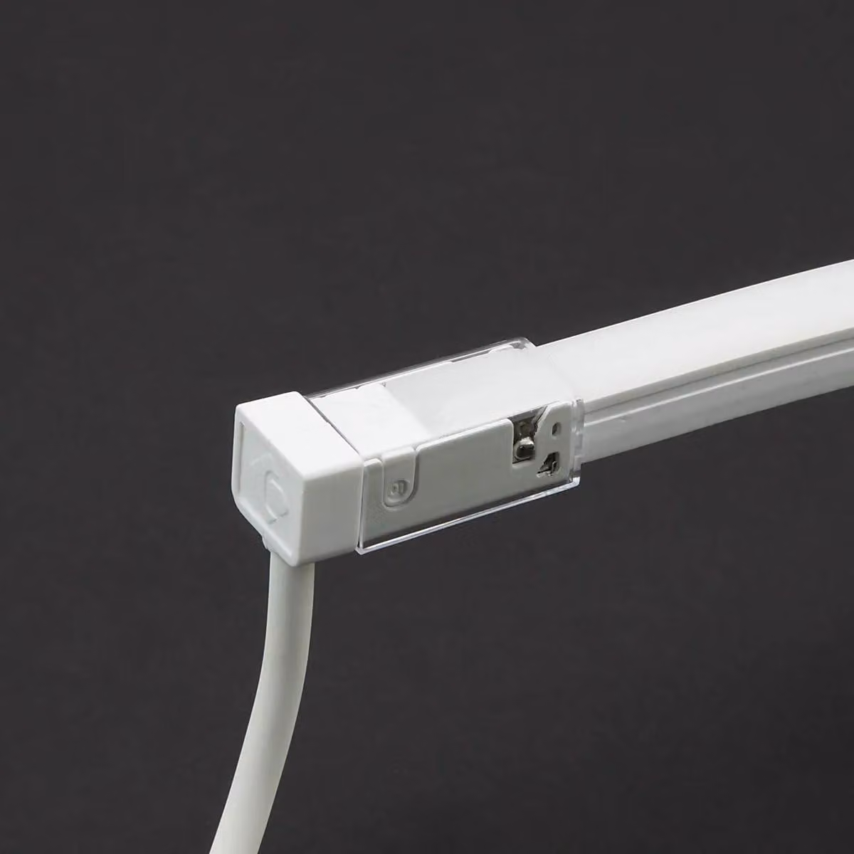 ARELUX XMAGIS 13x12: elemento terminale per alimentazione, da installare nella parte inferiore