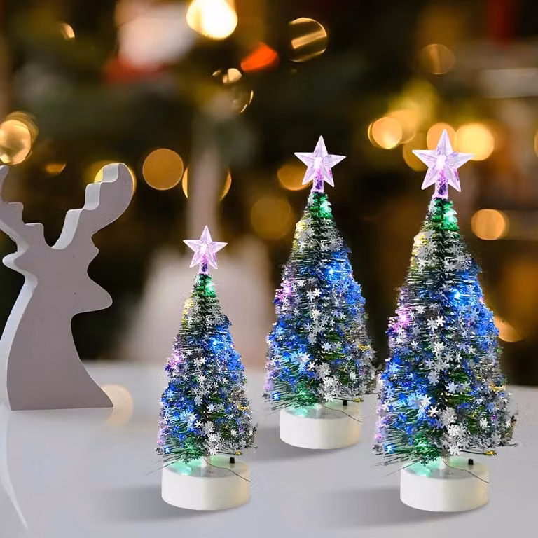 Mini alberi di Natale in plastica, confezione da 3 pezzi, di diverse dimensioni, ideali per la decorazione della tavola