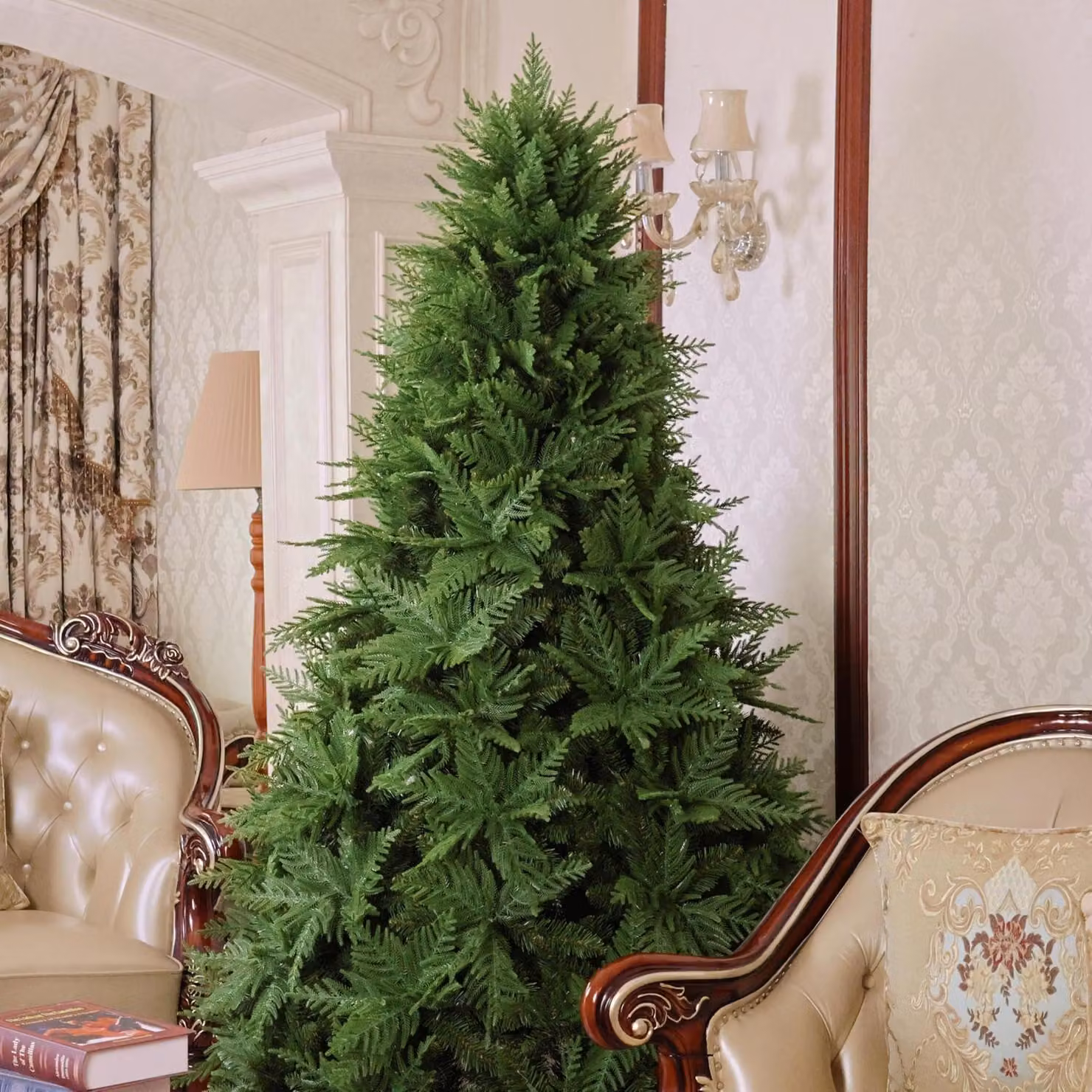 Albero di Natale artificiale, altezza 180 cm, realizzato in PE e PVC, di colore verde, con supporto in metallo