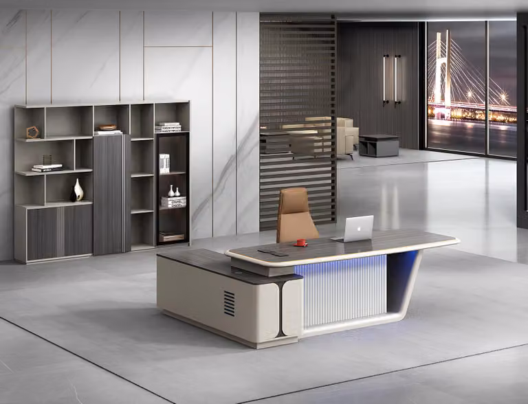 Eckschreibtisch mit passendem Vitrinenschrank und LED-Beleuchtung