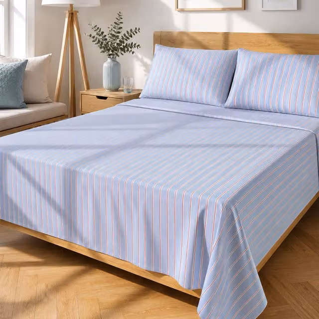 Completo letto matrimoniale KASANOVA a righe azzurro in cotone, include lenzuolo piano, lenzuolo con angoli e federa, L/P/H: 180x200 cm