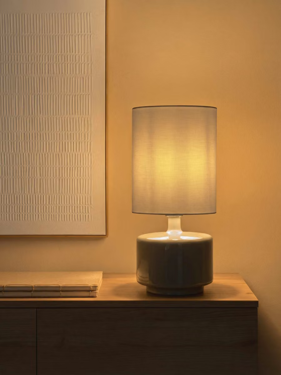 Lampada da tavolo Banu Kenay Home in ceramica e tessuto, colore verde e bianco – 2