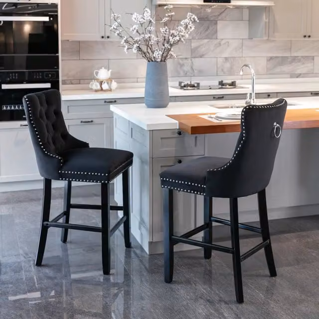 Set di 2 Sgabelli da Bar MINIMAL in Velluto Nero con Gambe in Legno di Gomma in Stile Mid-Century