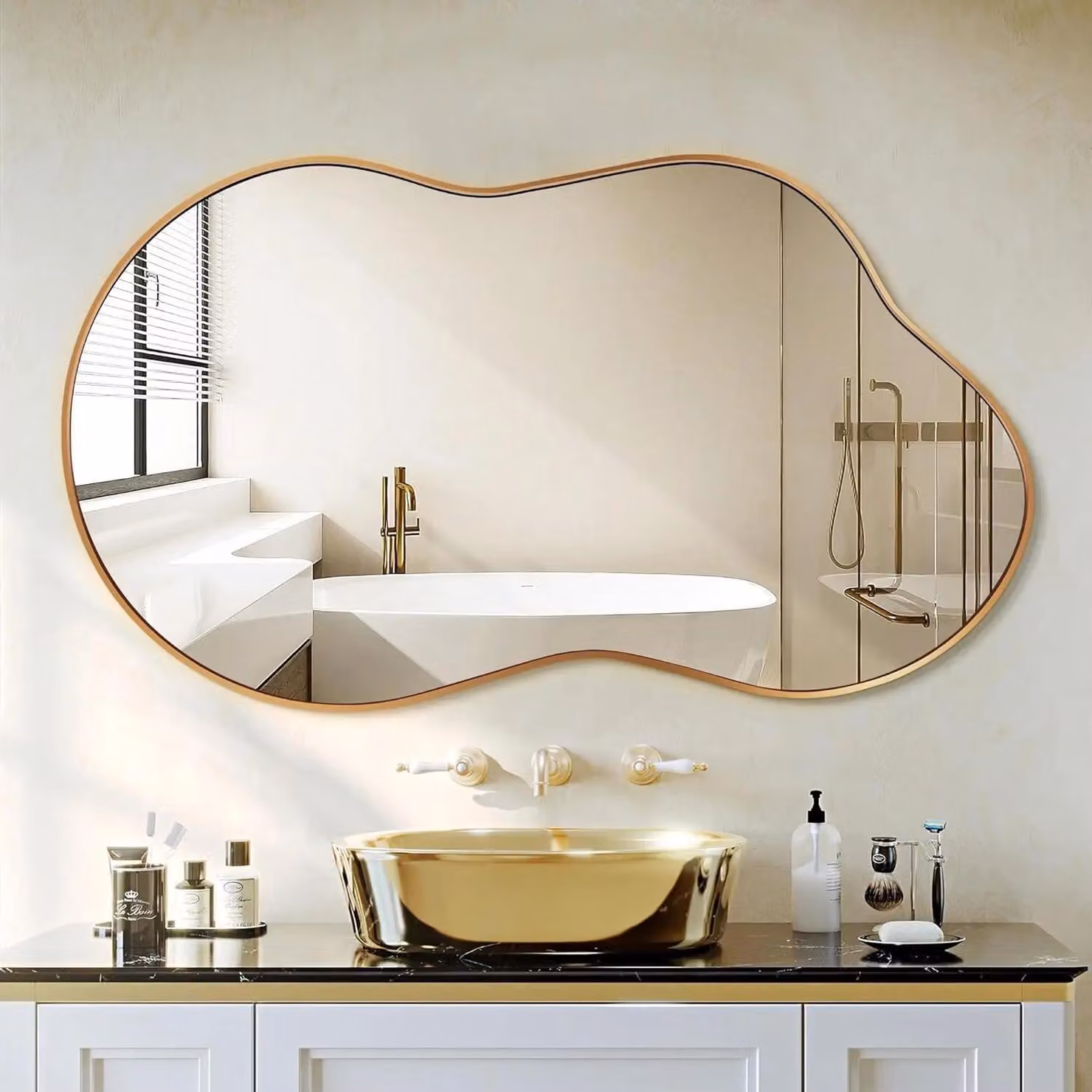 Specchio da parete - Forma a nuvola - Asimmetrico - Ingrandente - 20 cm - Per bagno - Montaggio a parete - Oro