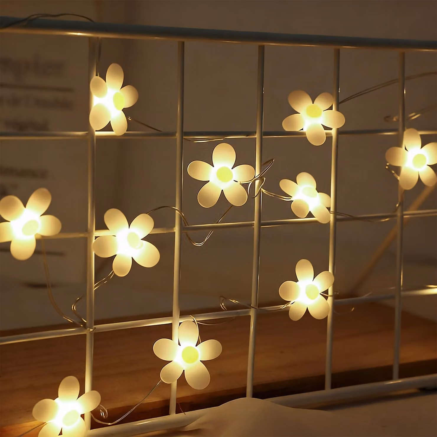 Catena luminosa a LED con 20 luci a forma di fiore, lunghezza 2 metri, luce bianco caldo