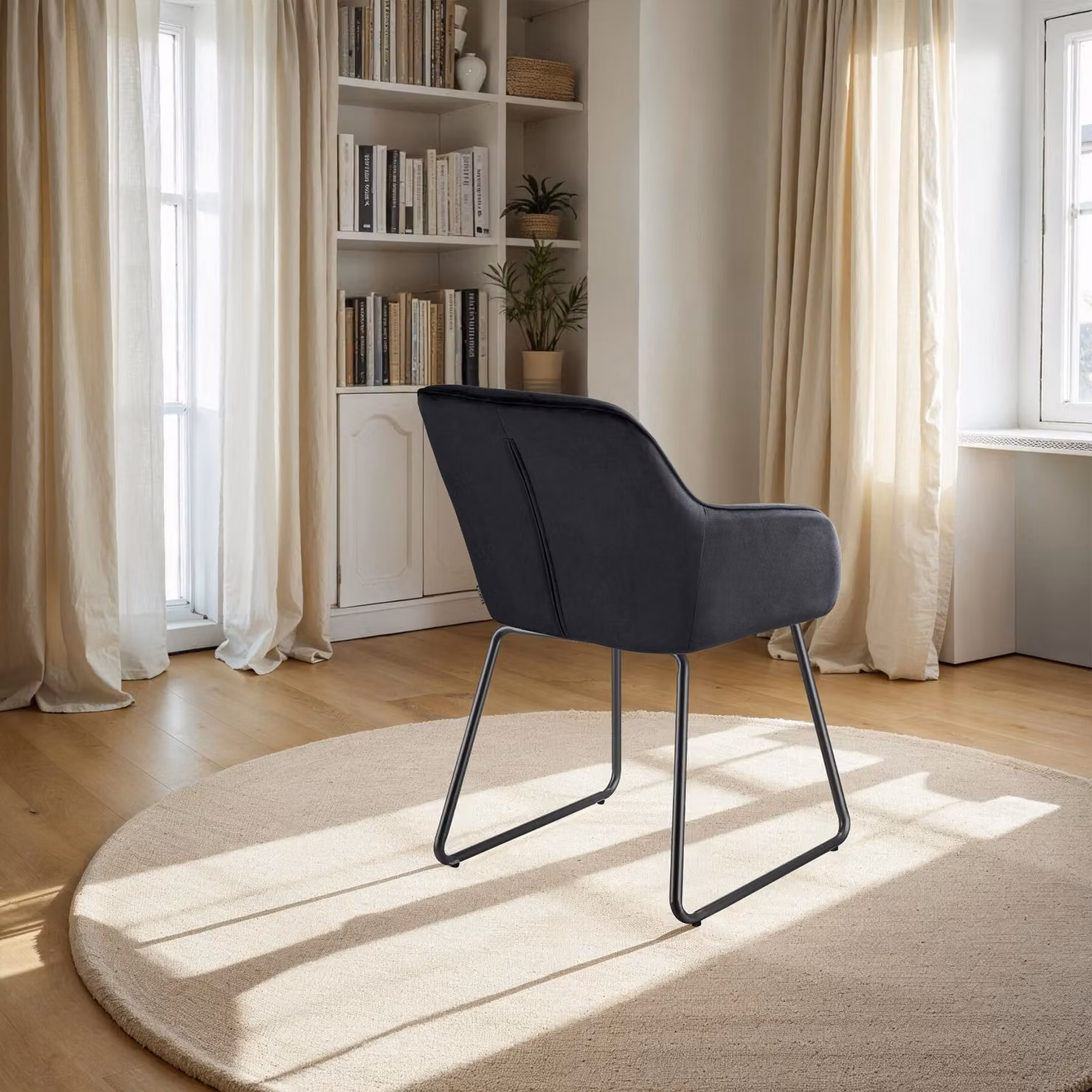 Set di 2 sedie da pranzo Jeane TecTake in velluto nero con struttura a slitta e braccioli – 2