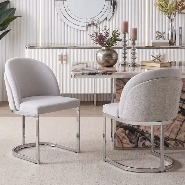 Set di 2 sedie da pranzo ULEVR in ciniglia grigio chiaro con doppio schienale e gambe in metallo argentato