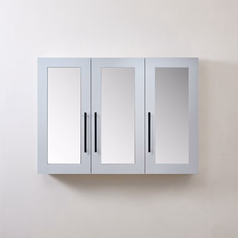 Mobiletto a Specchio da 600mm x 650mm Bianco - Completo di Maniglie Moderne a Barra Nere - Cluo