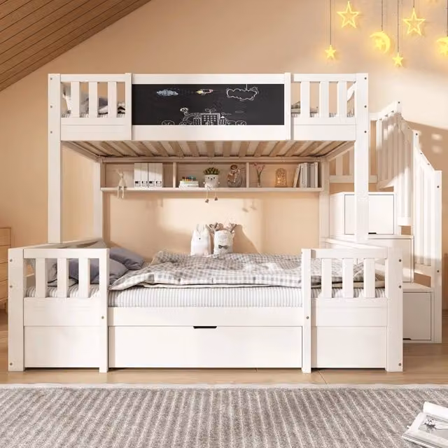 Letto a castello per tre bambini 90x200 e 140x200 in legno massello bianco con lavagna e contenitori
