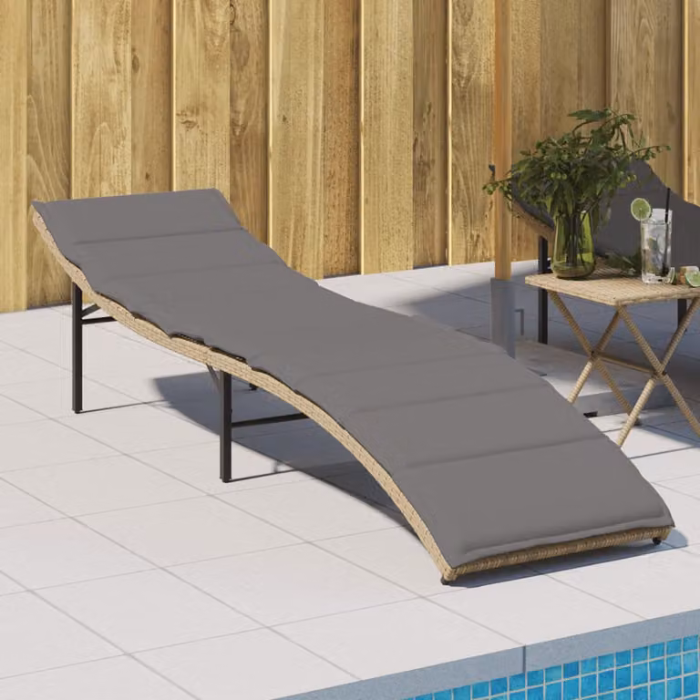 vidaXL Lettino Prendisole in Polyrattan con Cuscini Beige e Grigio, Poggiatesta Regolabile, L/P/H: 199 x 55 x 50 cm