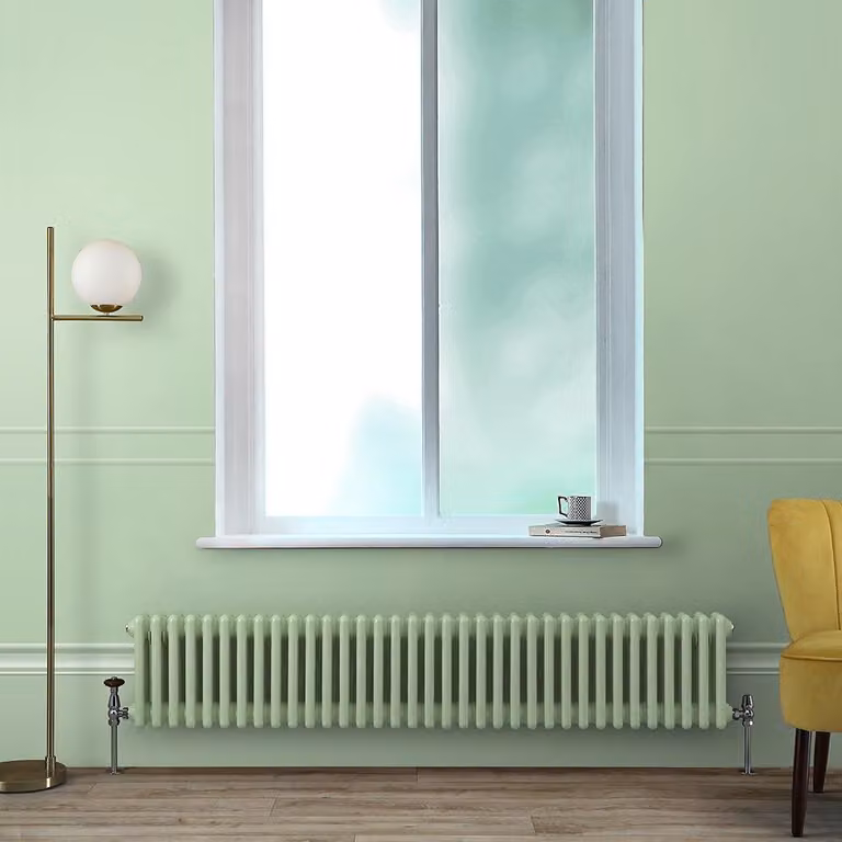 Radiatore Tradizionale a Tripla  Colonna Orizzontale Verde (Pippin Green) - 300mm x 1595mm - Regent