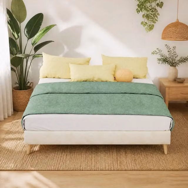 Letto Mivray moderno rivestito in tessuto beige con dettagli geometrici e rete a doghe fisse L/P/H: 140 x 200 cm