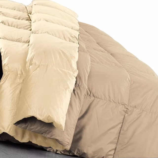 Trapunta in piuma DaunenStep bicolore beige, traspirante e anallergica per adulti