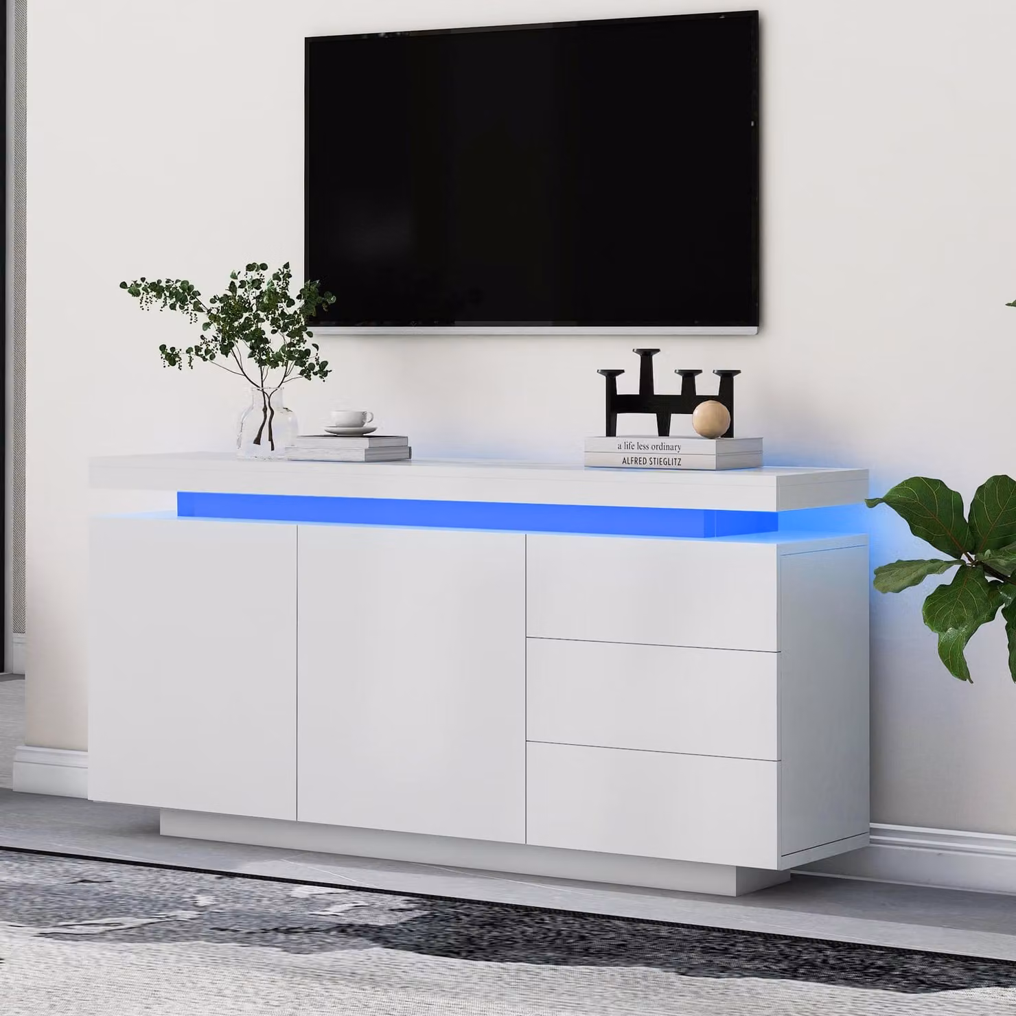 Credenza STILVORA con striscia luminosa a LED controllabile tramite app, mobile ausiliario senza maniglie con 3 cassetti e doppia anta, mobile contenitore in truciolato, bianco