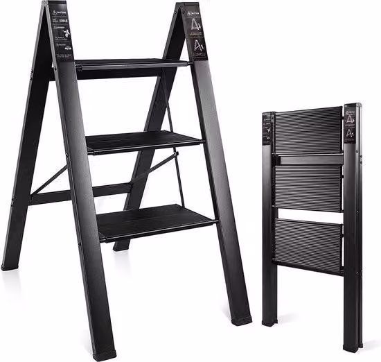 Scala a tre piedi, pratico e versatile ausilio per scendere con pioli larghi e una portata di 150 kg, utilizzabile come scala portatile o piano di lavoro, colore nero.