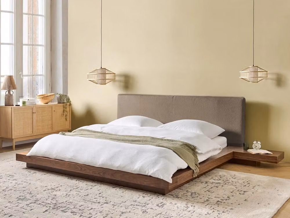 Letto matrimoniale ad acqua BELIANI in legno e tessuto bouclé color marrone con testata e comodini in stile giapponese L/P: 180 x 200 cm – 2