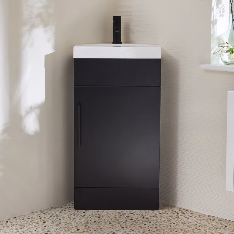 Mobile Bagno a Terra Angolare Grigio Nero da 450mm con Lavabo e Maniglia con Barra a T Nera - Cluo