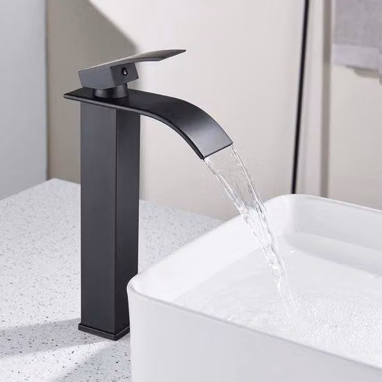 Miscelatore monocomando nero per acqua calda e fredda, rubinetto per lavabo da bagno
