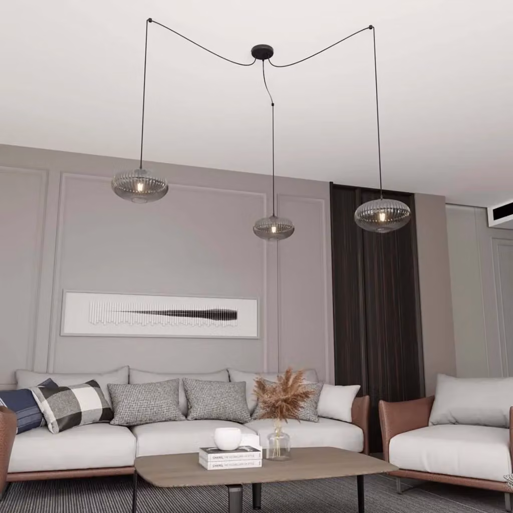 Lampadario a sospensione Luceart-Classic Peteh con 3 luci in acciaio nero e paralumi plissettati in vetro fumè grigio – 2