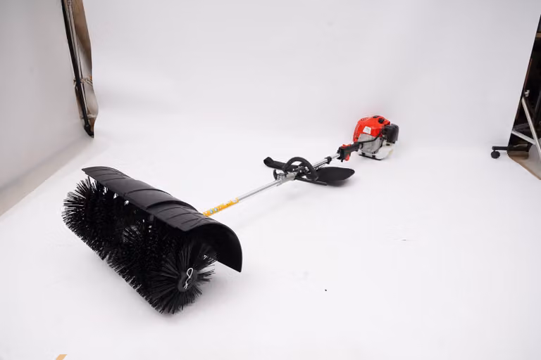 Soffiatore a benzina - Cilindrata: 52 cc - Potenza: 1,7 kW - Colore: rosso e nero - Attrezzo da giardino portatile