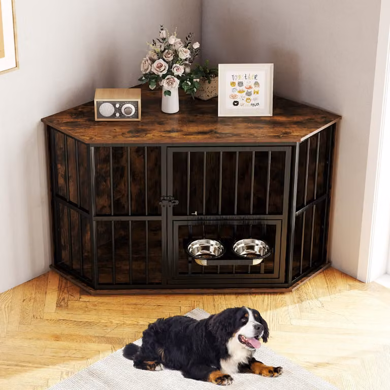 Gabbia per cani ad angolo Costway con ciotola e piedini regolabili, cuccia multifunzionale in legno marrone per cani di tutte le taglie