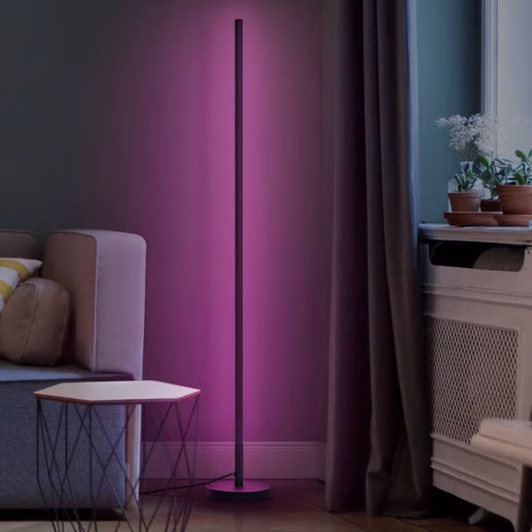 OSRAM SMART+ Lampada LED da pavimento WiFi ROUND nera 140 cm RGB CCT ROUND, dimmerabile, Nero, Soggiorno / Sala da pranzo, Alluminio, Moderno