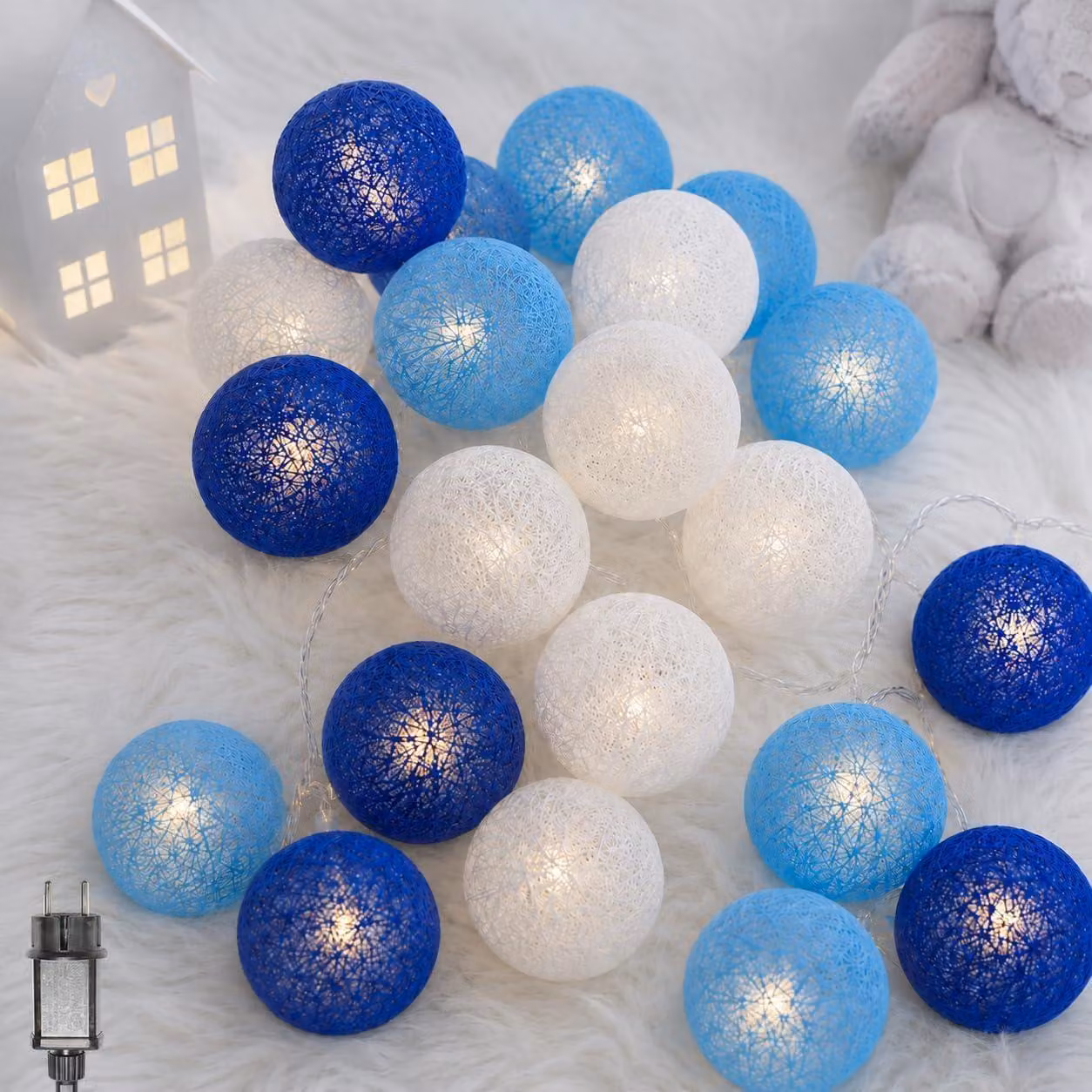 Catena luminosa con palline di cotone, lunghezza 3,8 metri, 20 pezzi, con spina, grado di protezione IP44 (resistente all'acqua), ideale per Halloween