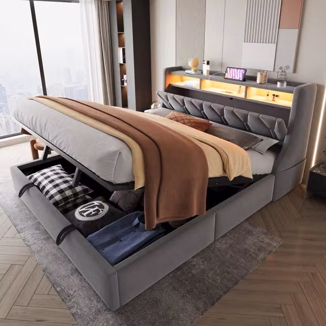 Letto matrimoniale imbottito 180x200 cm con contenitore idraulico; LED e testiera con prese; velluto grigio