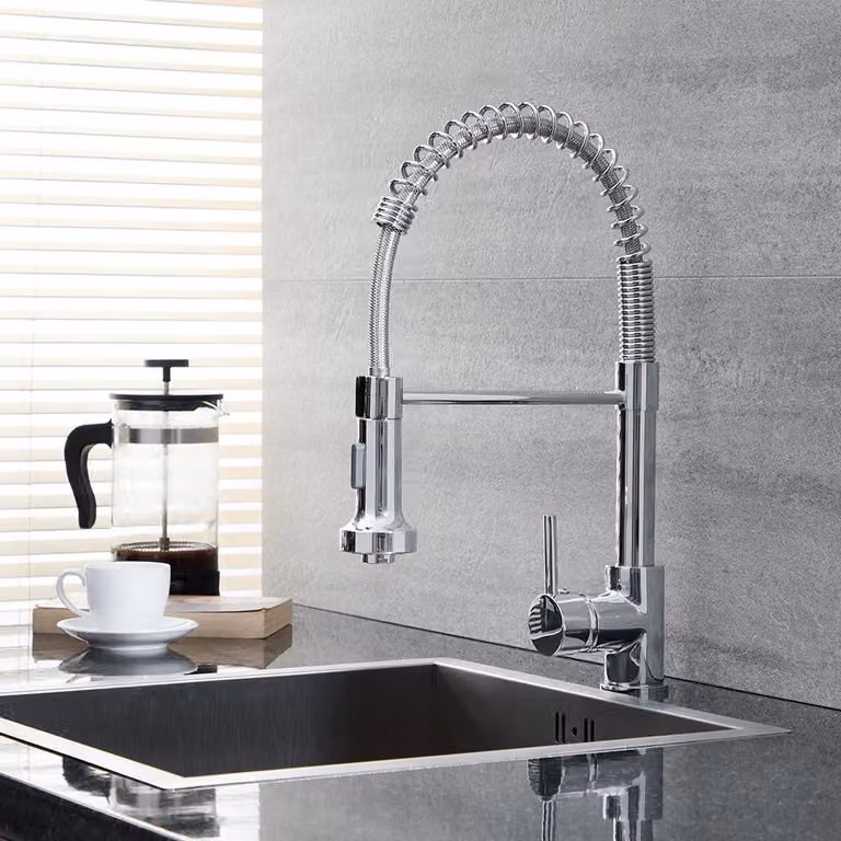 Rubinetto Cucina Moderno con Doccetta Estraibile - Finitura cromata - Pratico e funzionale