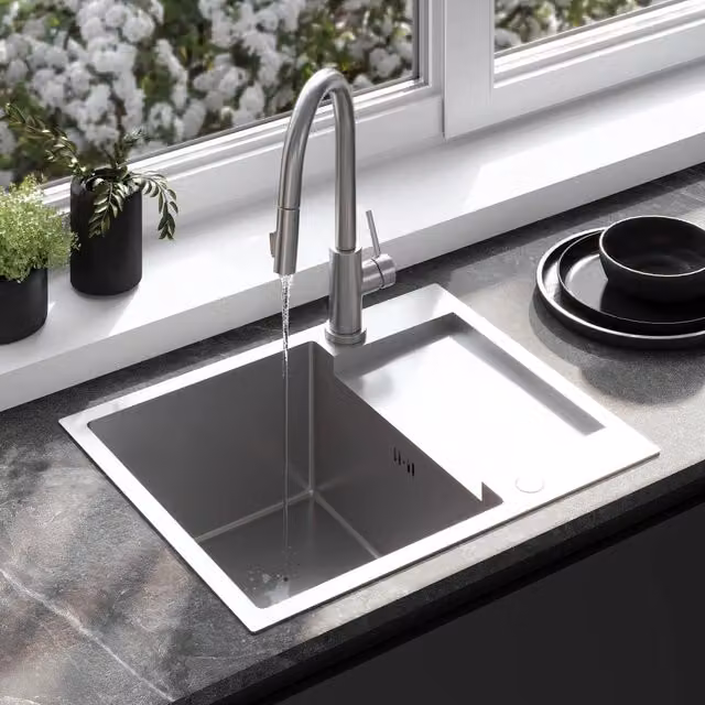 Lavello da cucina in acciaio Rea colore silver con finitura Paul Brush Nickel senza rubinetto