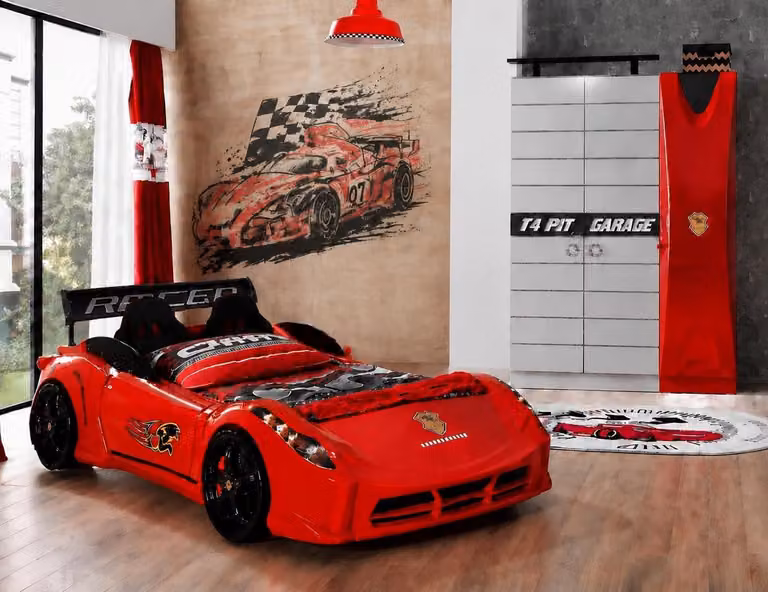 Set per camera da letto dal design moderno e dinamico, a tema automobilistico