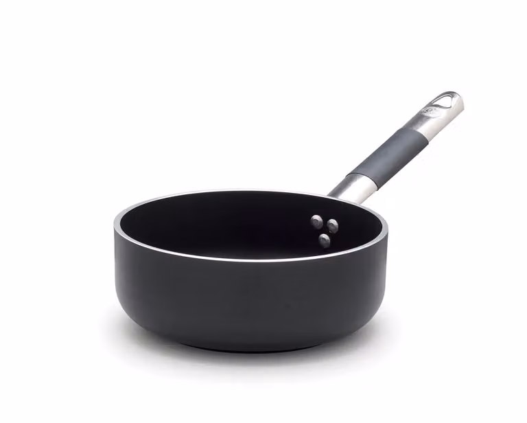 Casseruola Bassa AlBlack in alluminio antiaderente 5mm, per induzione con manico “cool”, diam. 24cm