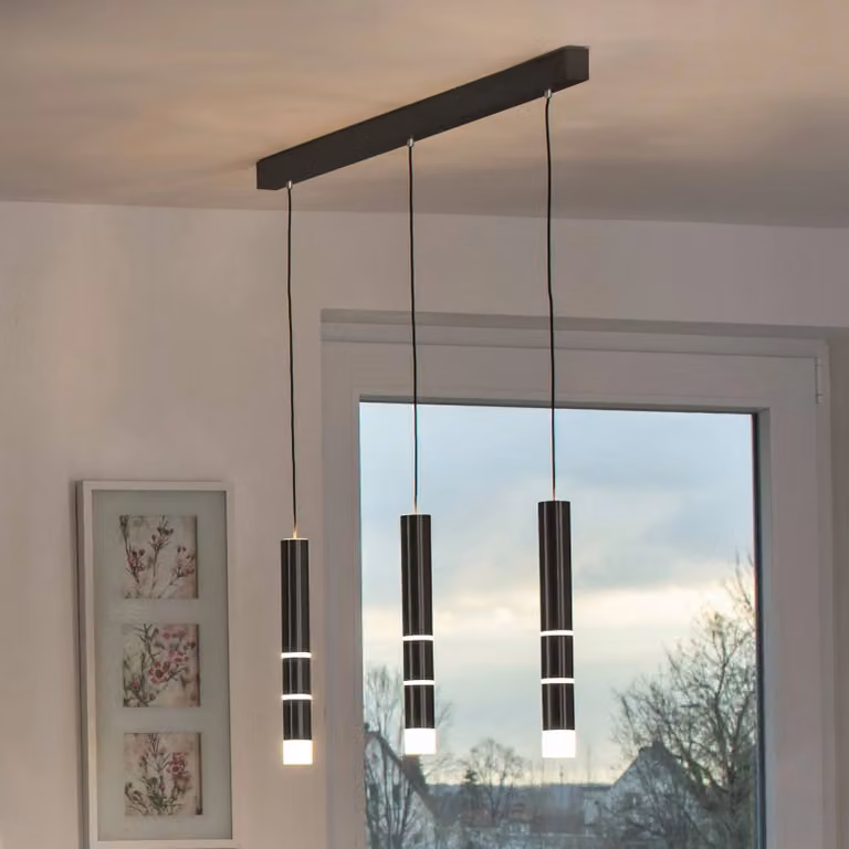 PURE Lampada LED a sospensione Vega, tre cilindri, nera Vega, Nero, Soggiorno / Sala da pranzo, Alluminio, Moderno