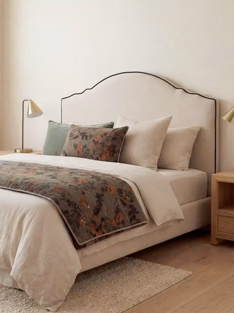 Testiera imbottita Silhouette Kenay Home beige con bordo nero L: 165 cm, H: 130 cm